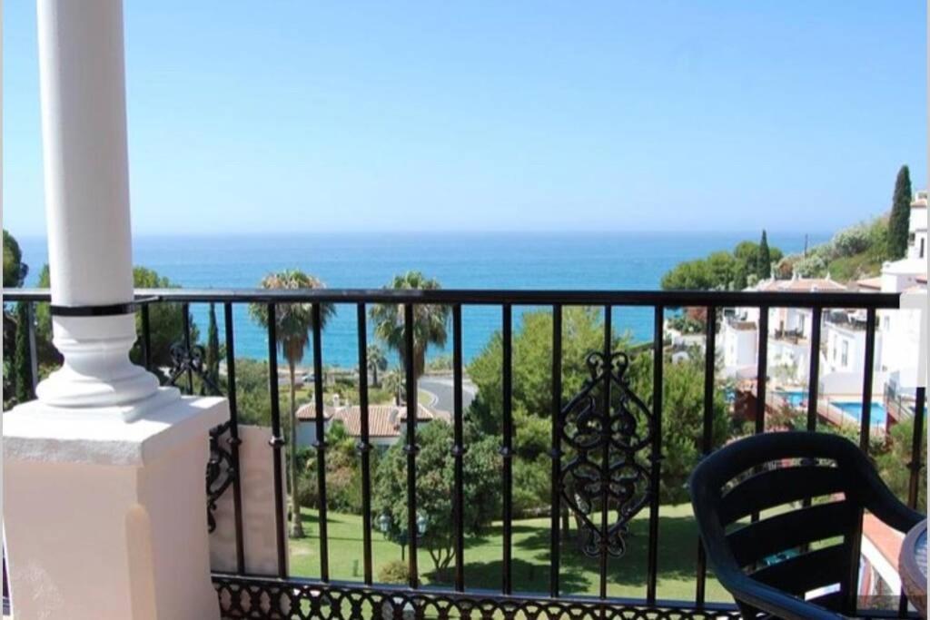 Apartamento Con Vistas Al Mar เนร์คา ภายนอก รูปภาพ
