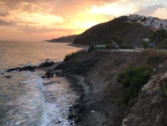 Apartamento Con Vistas Al Mar เนร์คา ภายนอก รูปภาพ